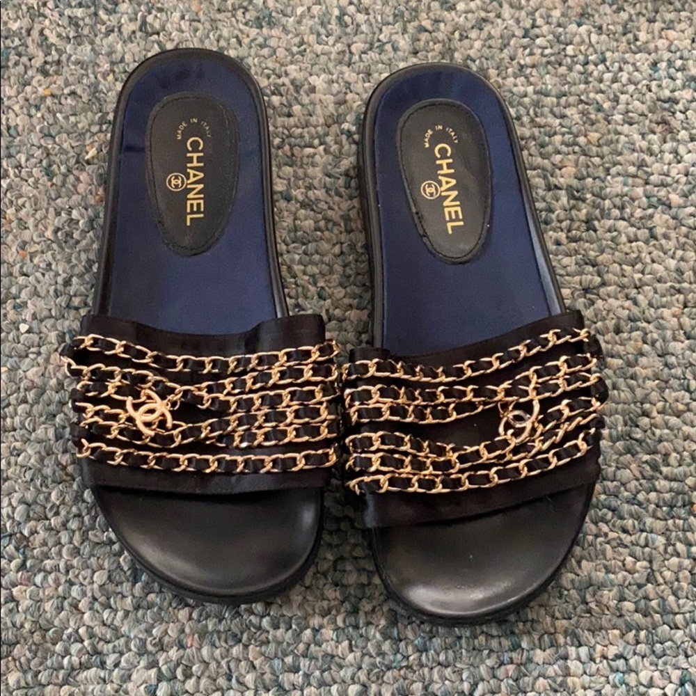 Chanel Mules with gold chains
